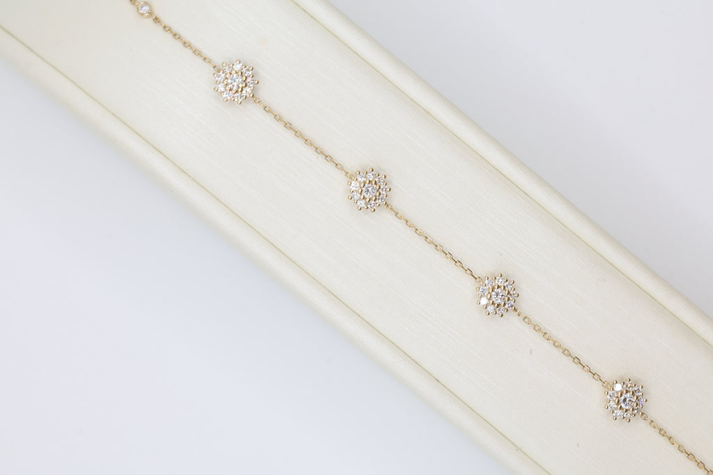 Zahra Diamond Starburst Bracelet