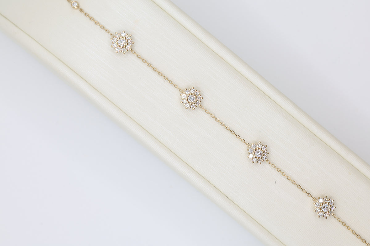 Zahra Diamond Starburst Bracelet