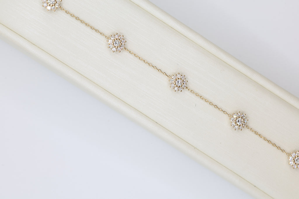 Zahra Diamond Starburst Bracelet