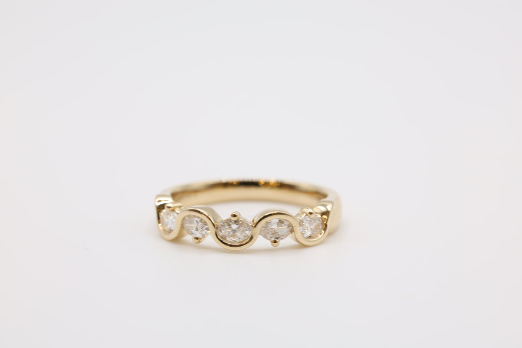 Bahar Diamond Wave Wedding Band