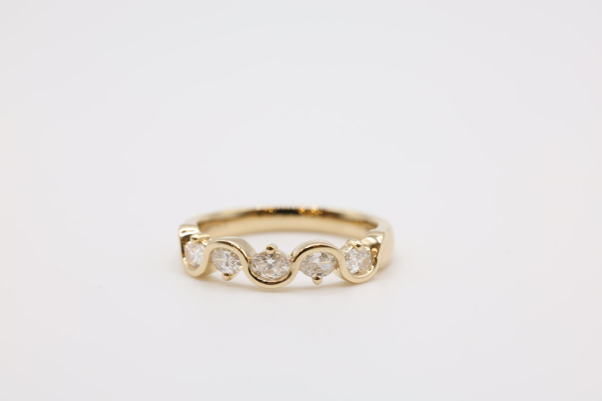 Bahar Diamond Wave Wedding Band