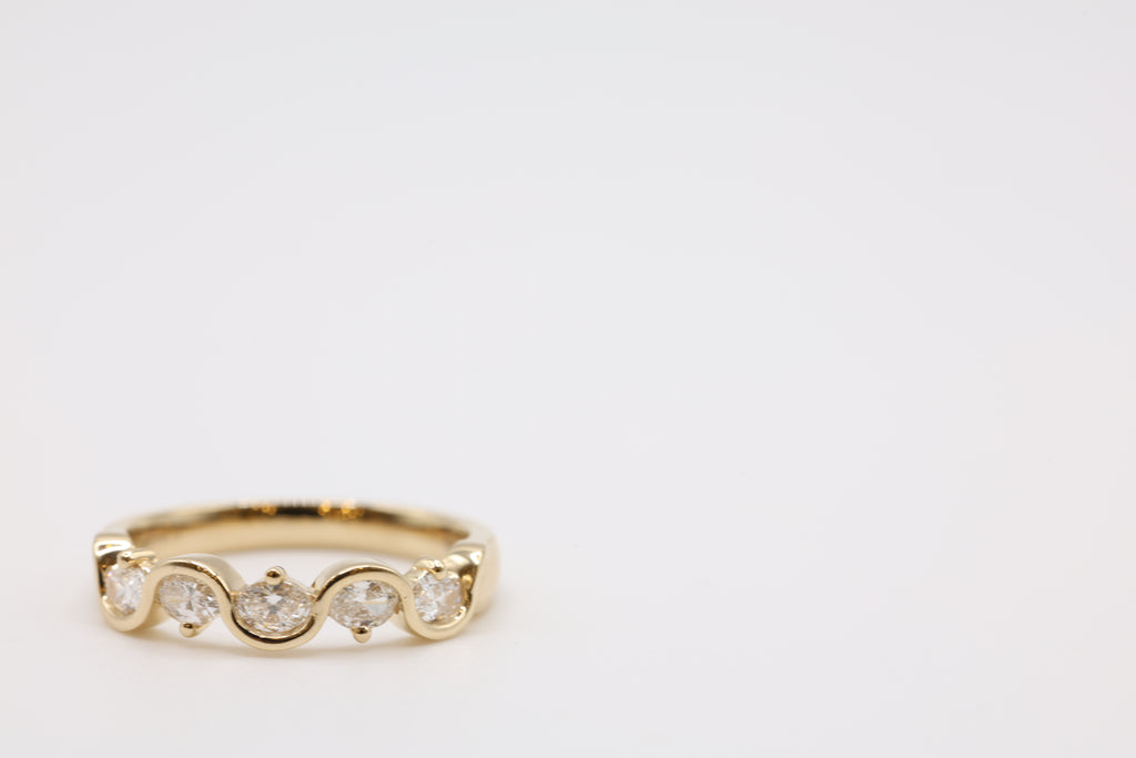 Bahar Diamond Wave Wedding Band