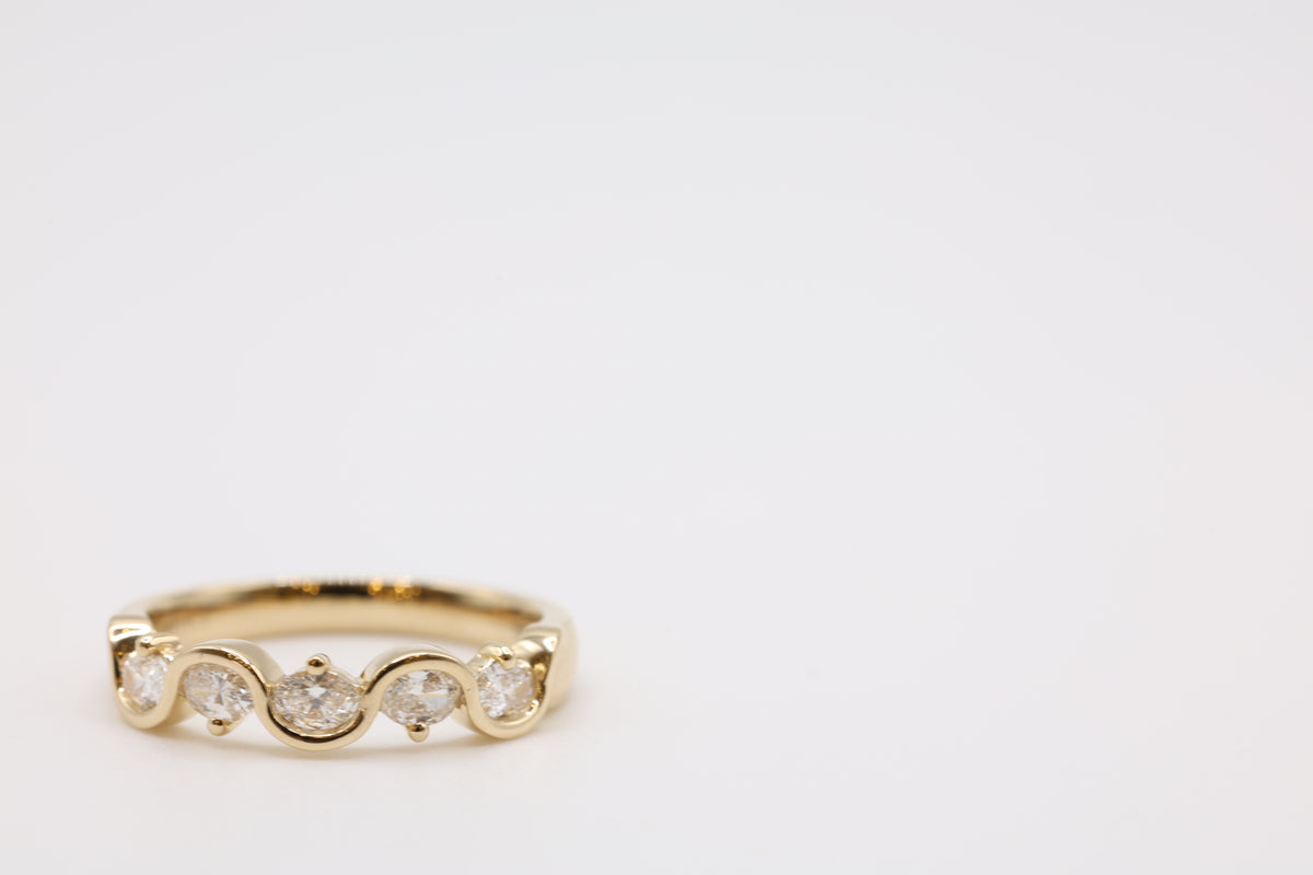 Bahar Diamond Wave Wedding Band