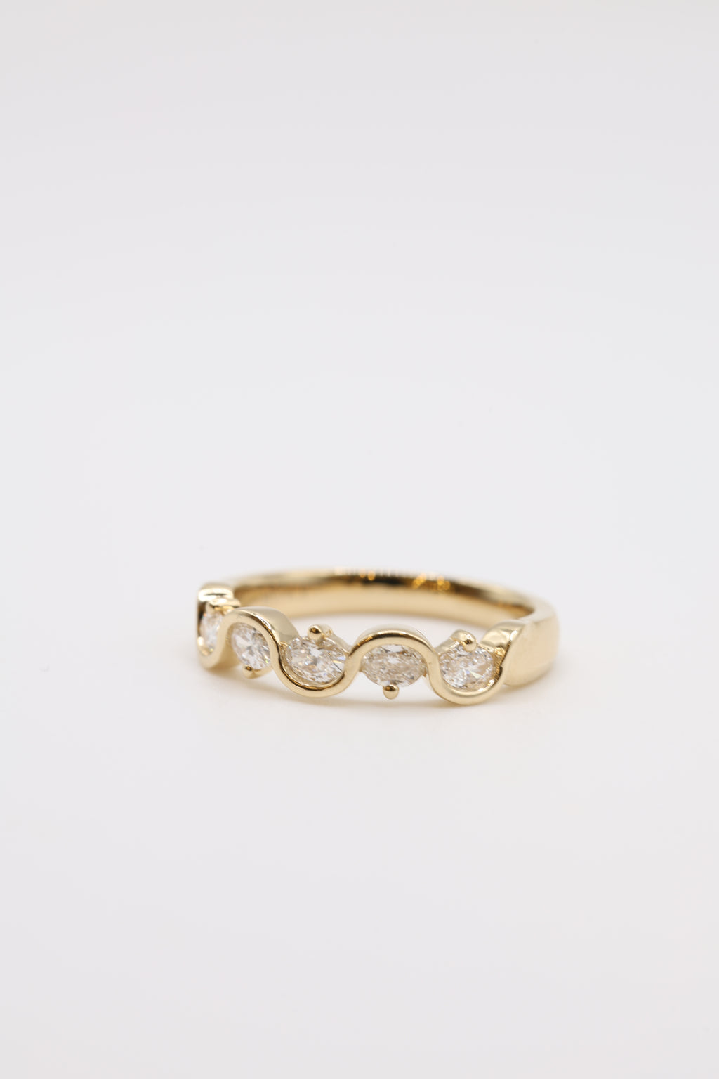 Bahar Diamond Wave Wedding Band