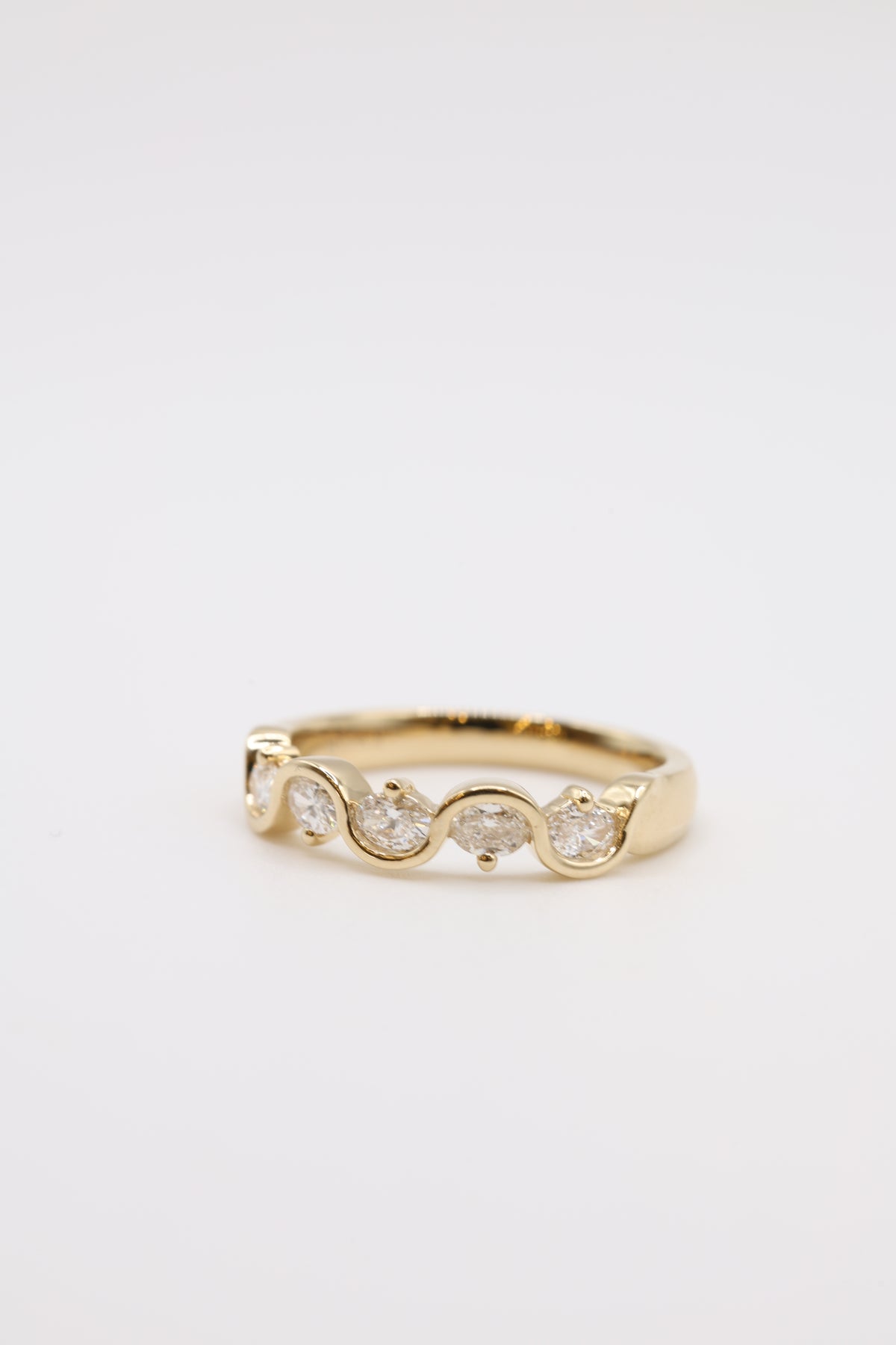 Bahar Diamond Wave Wedding Band