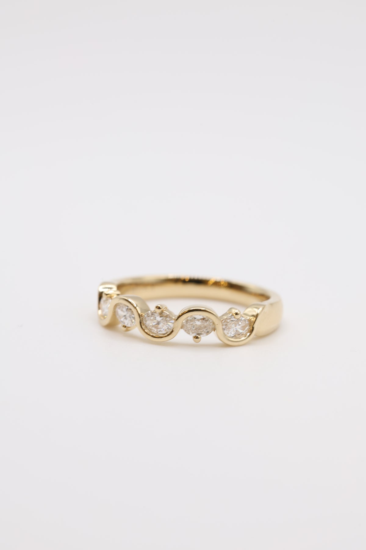 Bahar Diamond Wave Wedding Band