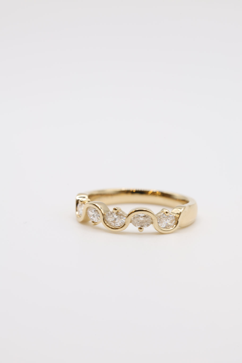 Bahar Diamond Wave Wedding Band